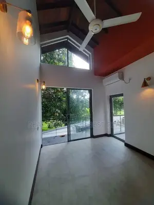 Colombo 8 : 3BR New Luxury House for Rent