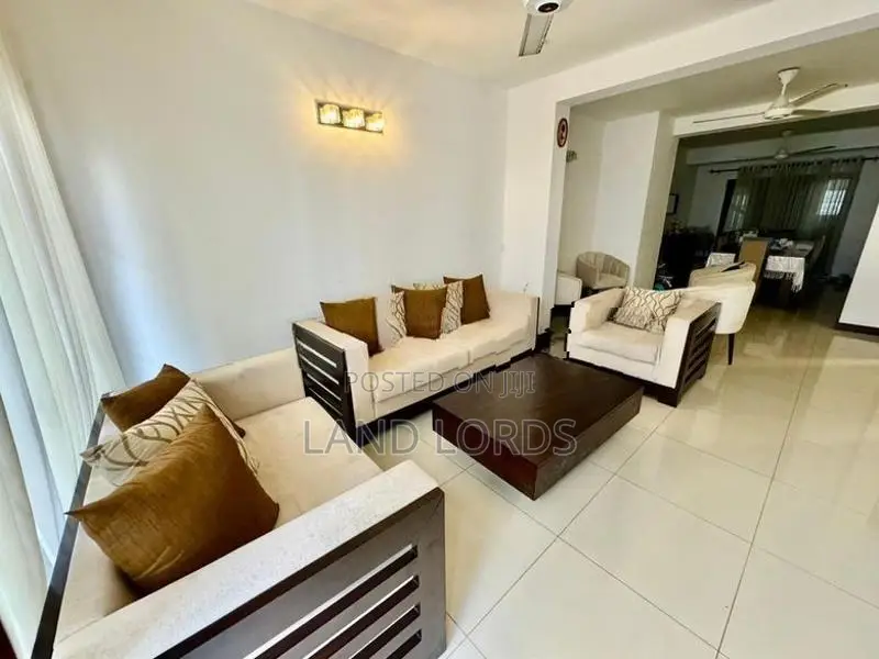 2 Storey 4BR House Facing Nandana Gardens Bambalapitiya for Sale
