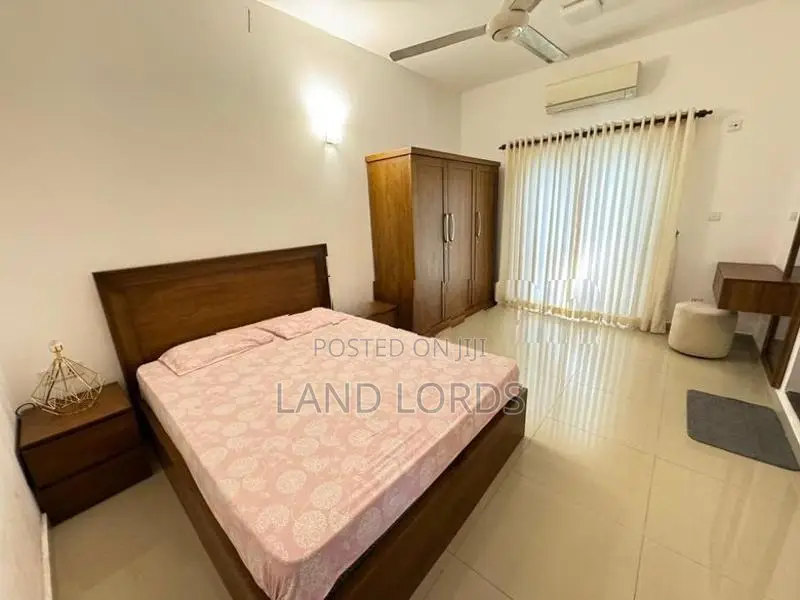 2 Storey 4BR House Facing Nandana Gardens Bambalapitiya for Sale