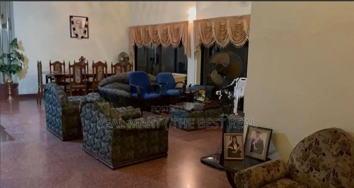 Colombo 7 : 7BR (28P) Residential House for Sale