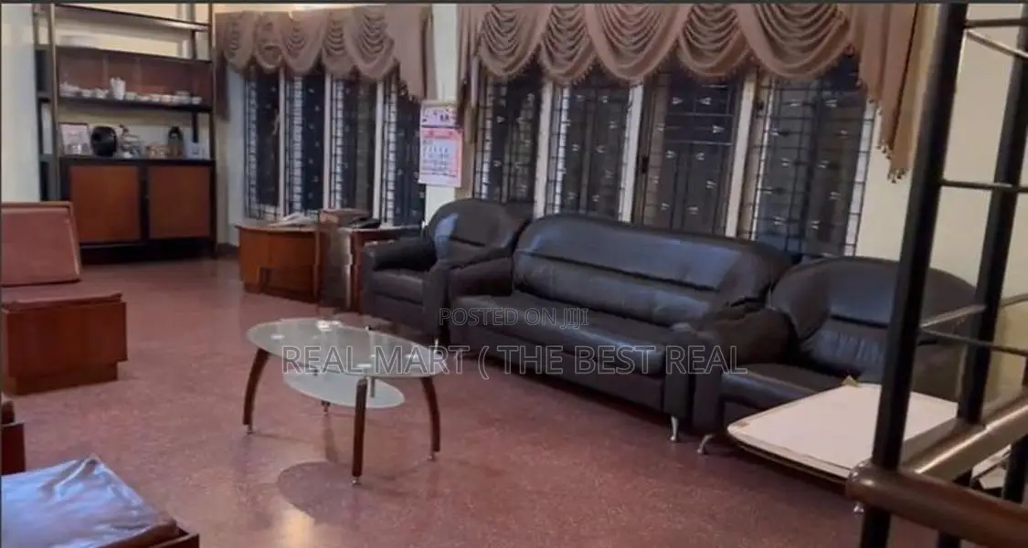 Colombo 7 : 7BR (28P) Residential House for Sale