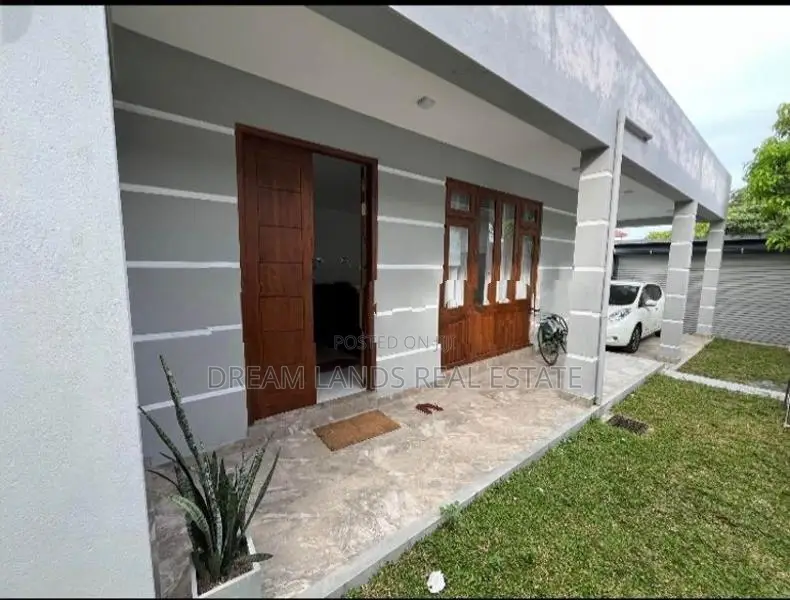 3BED HOUSE FOR RENT IN HOMAGAMA WITH FURNITURE (SP950)
