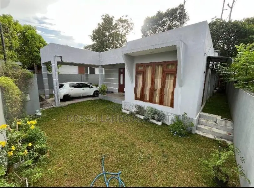 3BED HOUSE FOR RENT IN HOMAGAMA WITH FURNITURE (SP950)