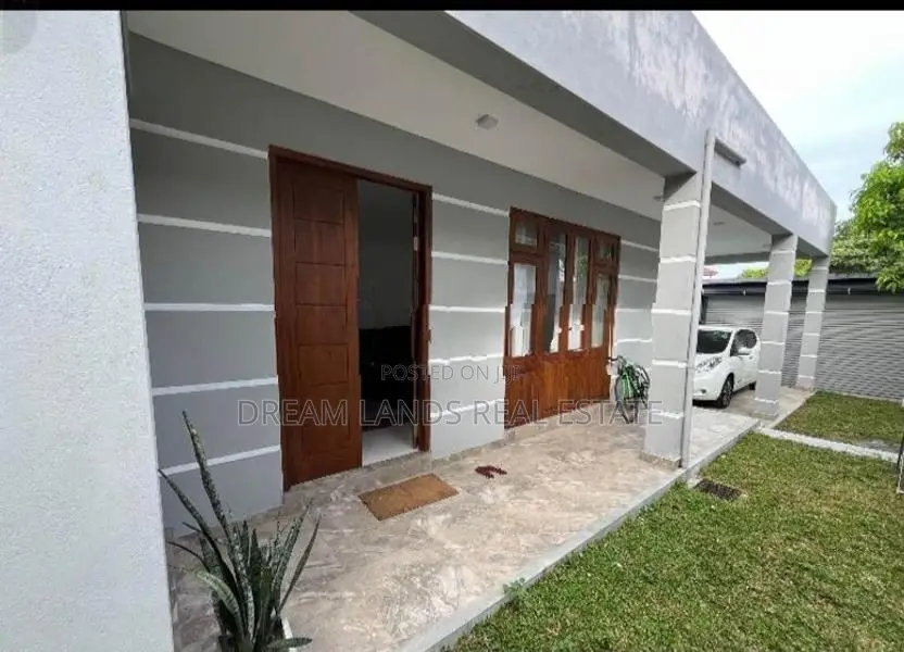 3BED HOUSE FOR RENT IN HOMAGAMA WITH FURNITURE (SP950)