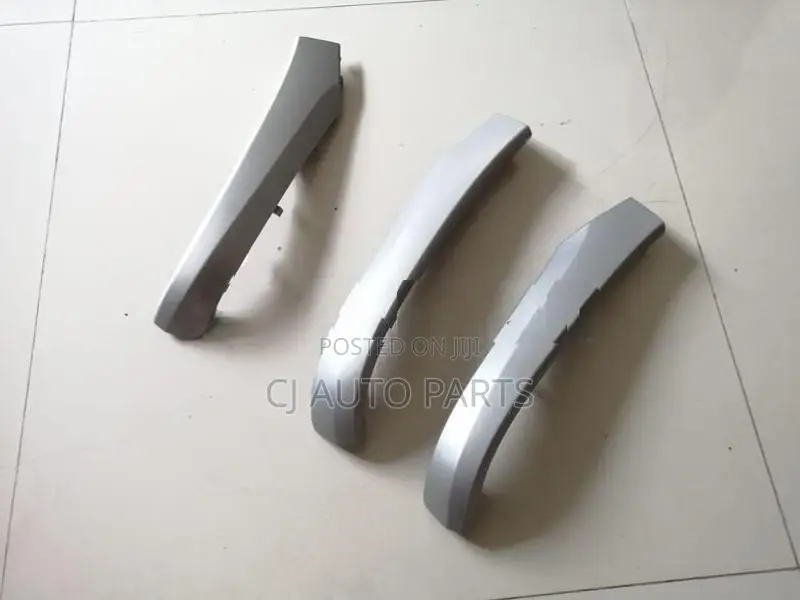 Toyota Prius 30 Door Board Garnish