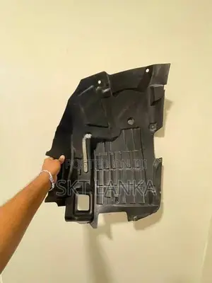 Genuine New Range Rover Vogue 2019 Mud Liner