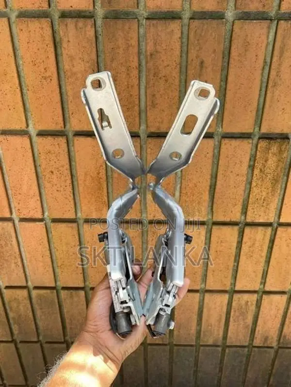 Genuine Audi A3 2019 8V bonnet hinges & actuators A1 A4 A5 A6 A8