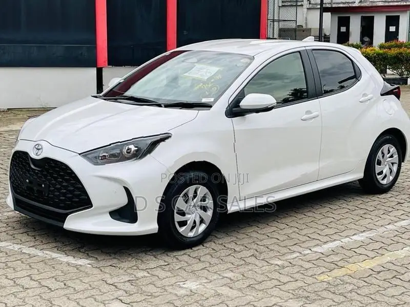 Toyota Yaris Black Ed 4way Cam 2026