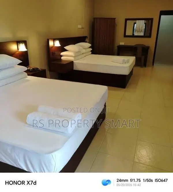 11 Bedrooms Hotel For Rent - Colombo 06