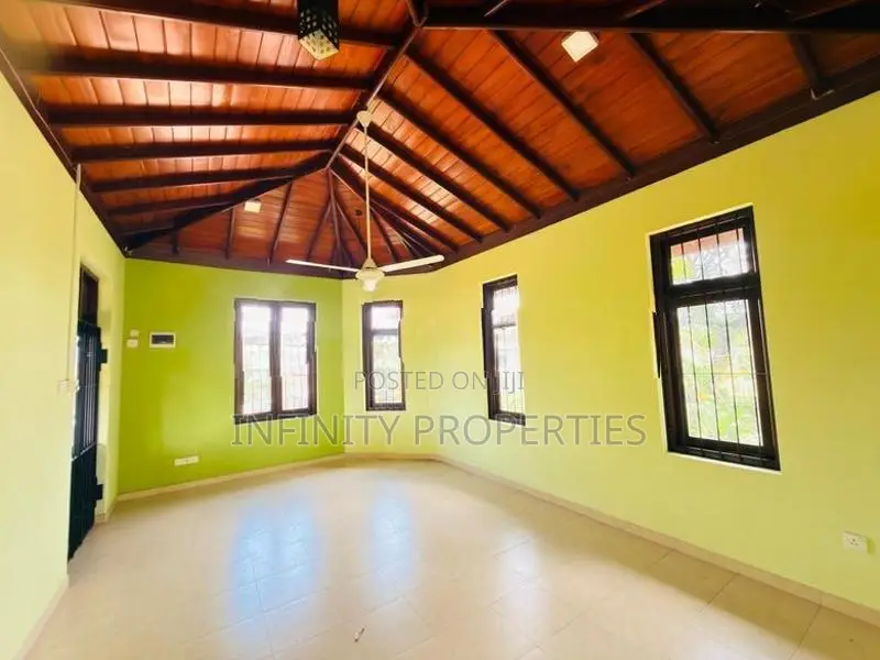 (AFA232) 03 Story House With 7.78 P Sale At Udahamulla Nugegoda
