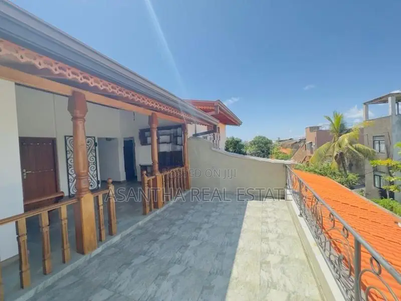 Brand New 03 Story Luxury house With 9 P sale At Mount Lavinea …..
