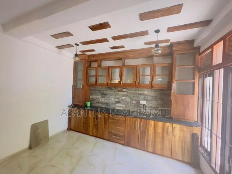 Brand New 03 Story Luxury house With 9 P sale At Mount Lavinea …..
