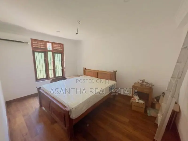 Brand New 03 Story Luxury house With 9 P sale At Mount Lavinea …..