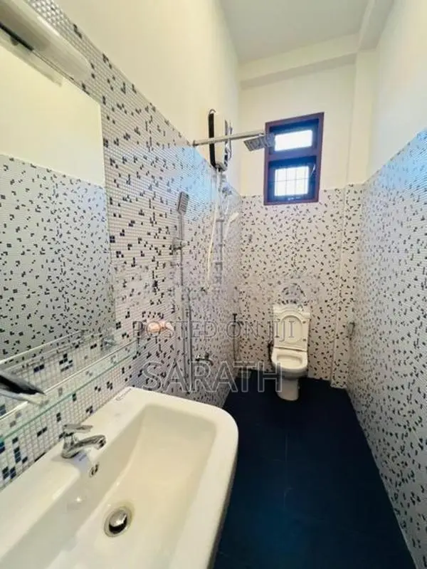 Brand New Upstairs House For Sale Athurugiriya