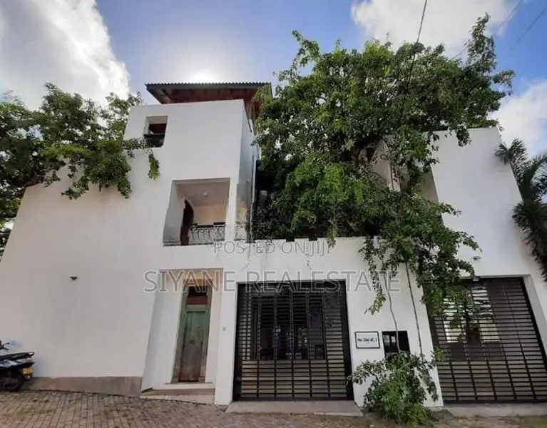 Elegant Luxury Living in Nugegoda