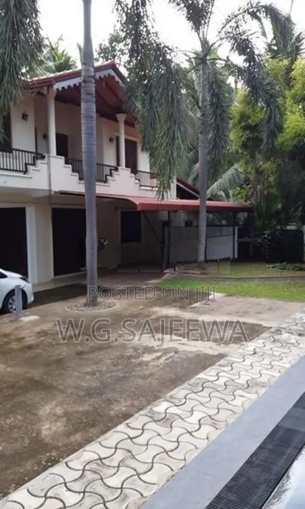 2story House with swimming pool sale in Godigamuwa, Negombo