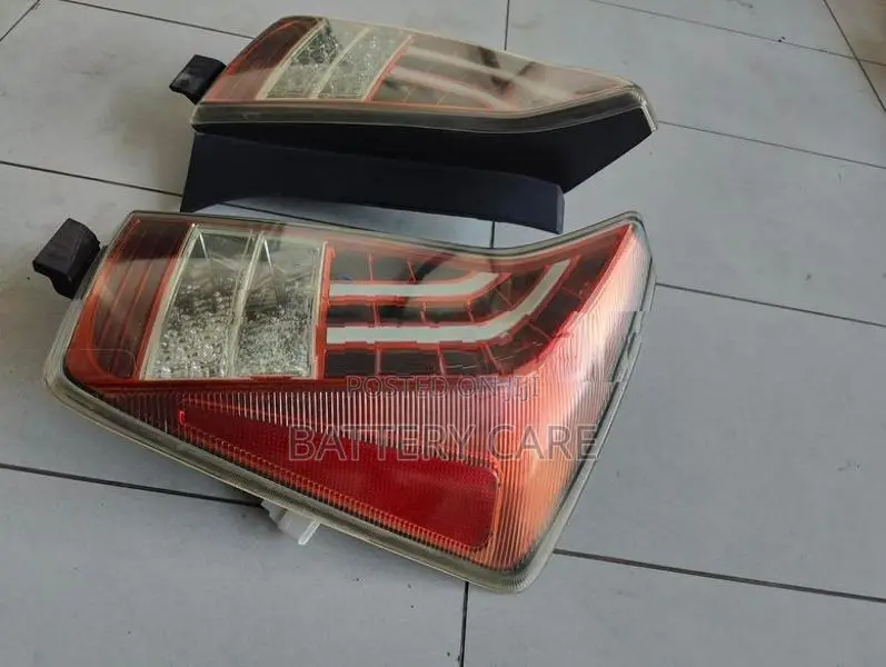 PRIUS 30 TAIL LIGHTS SET