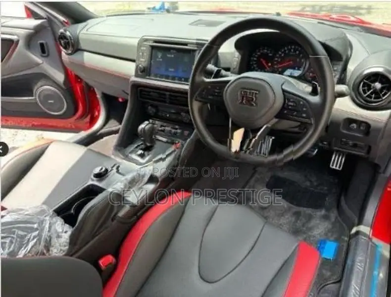 Nissan GT-R 2024