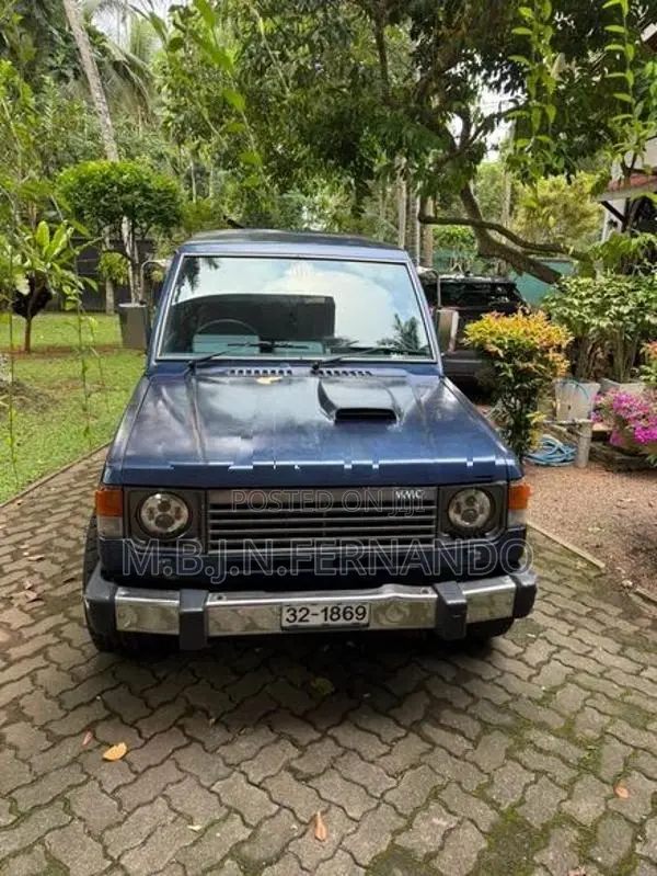 Mitsubishi Pajero 4DR56 1985