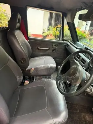 Mitsubishi Pajero 4DR56 1985