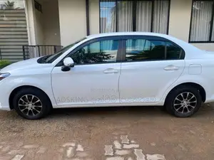 Toyota Axio Hybrid 2023