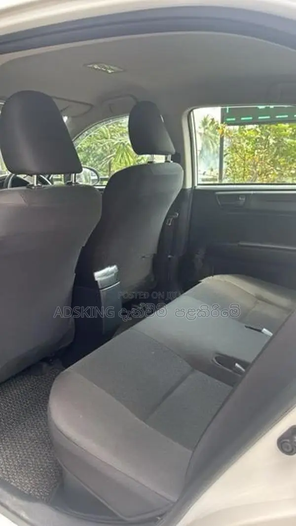 Toyota Axio Hybrid 2023