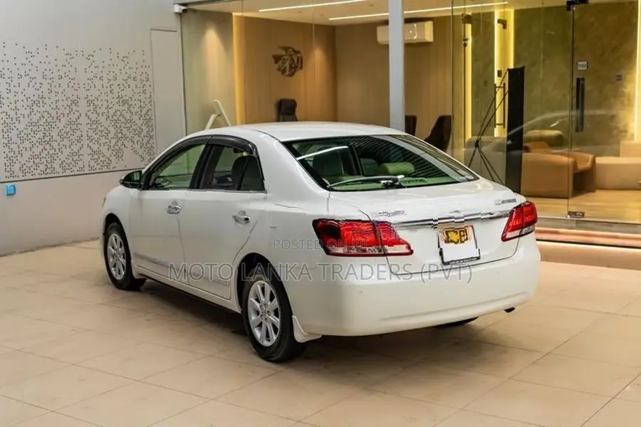Toyota Premio G SUPERIOR 2019
