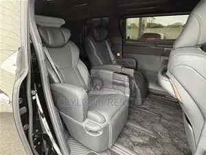 Toyota Alphard 2025
