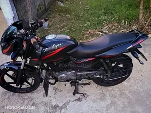 Bajaj Pulsar 150 2017