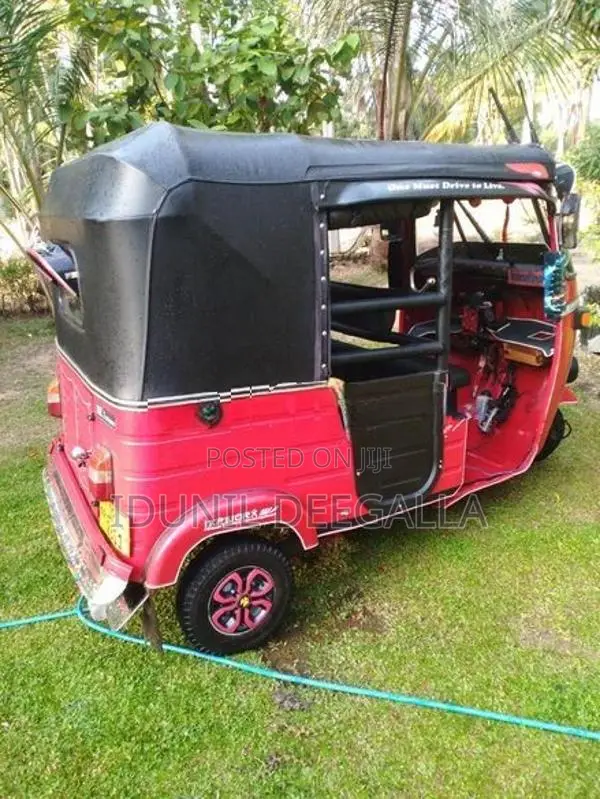 Bajaj RE 2004