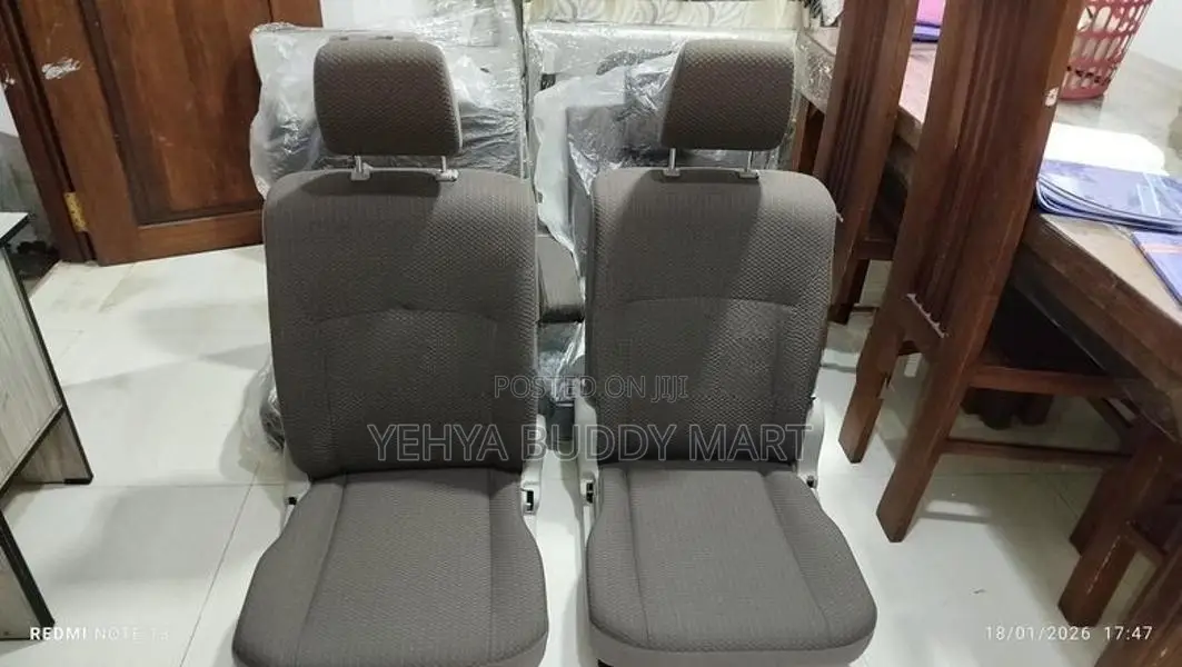 Suzuki Every Buddy Full Join Bucket Seat Set