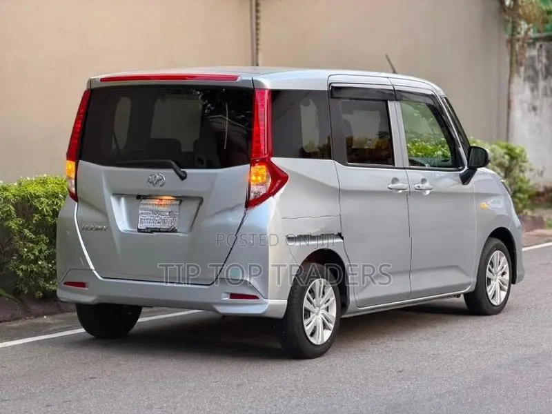 Toyota Roomy X Limited 2023