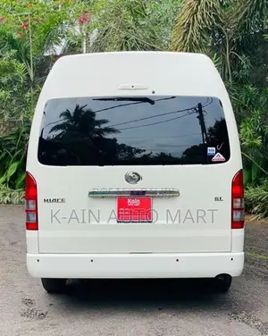 Toyota Hiace GDH223B GL 2026