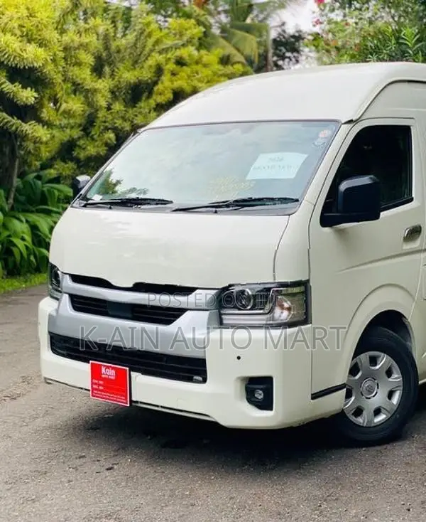 Toyota Hiace GDH223B GL 2026