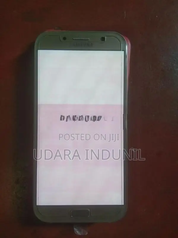 Samsung Galaxy A7 (Used)