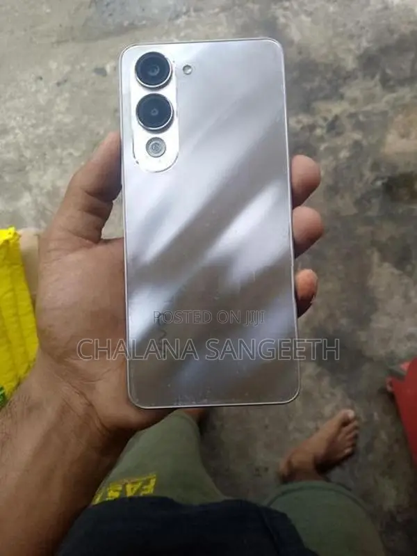 Vivo Y04 (Used)