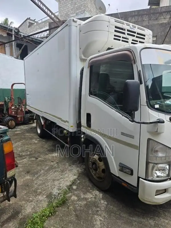 Isuzu Elf 2014