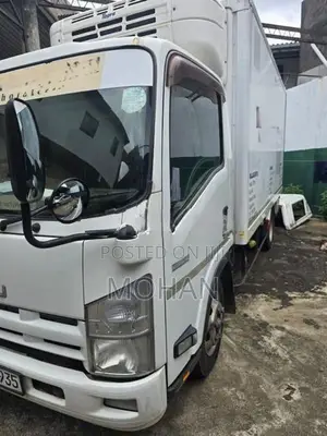 Isuzu Elf 2014