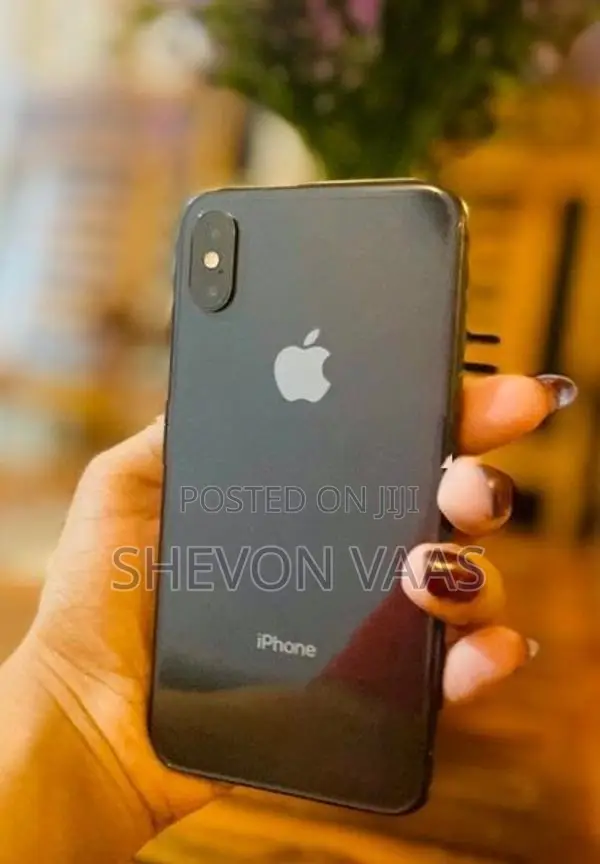Apple iPhone XS (Used)