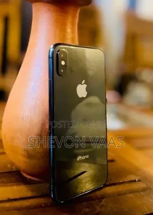Apple iPhone XS (Used)