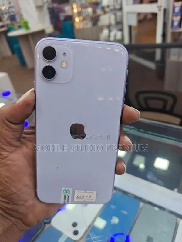 Apple iPhone 11 (Used)