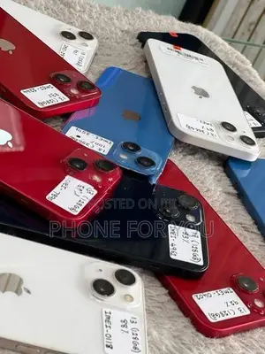 Apple iPhone 13 (Used)