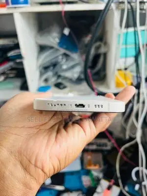 Apple iPhone 13 (Used)