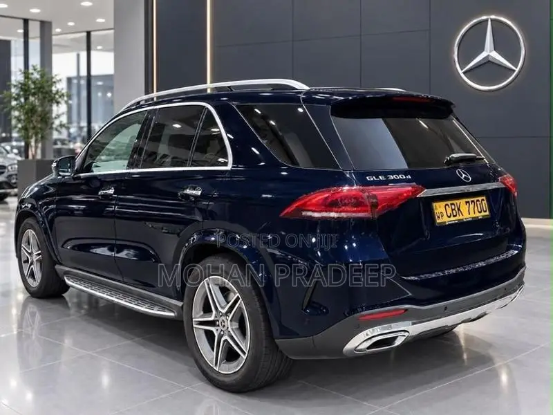 Mercedes Benz GLE 300D 4MATIC 2019