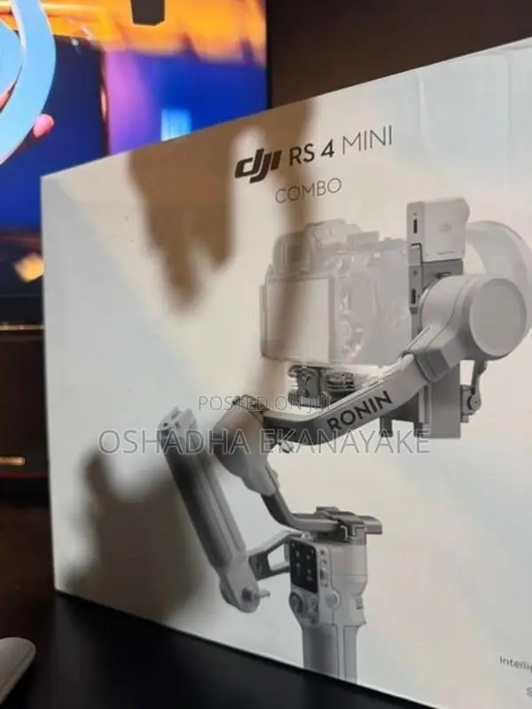 DJI RS 4 Mini Gimbal Combo