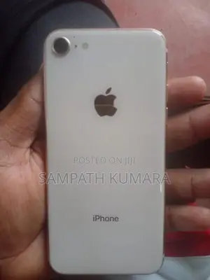 Apple iPhone 8 (Used)