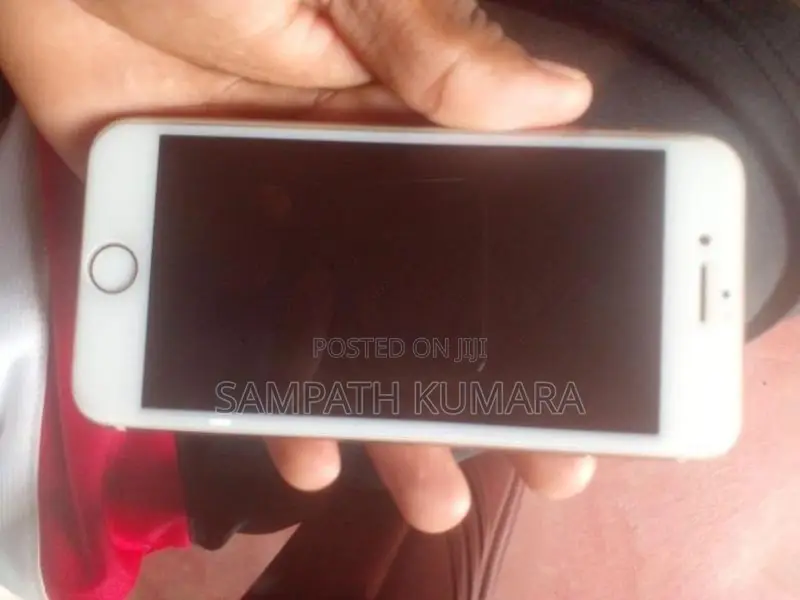 Apple iPhone 8 (Used)