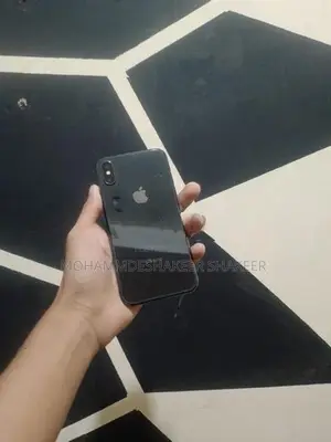 Apple iPhone X (Used)