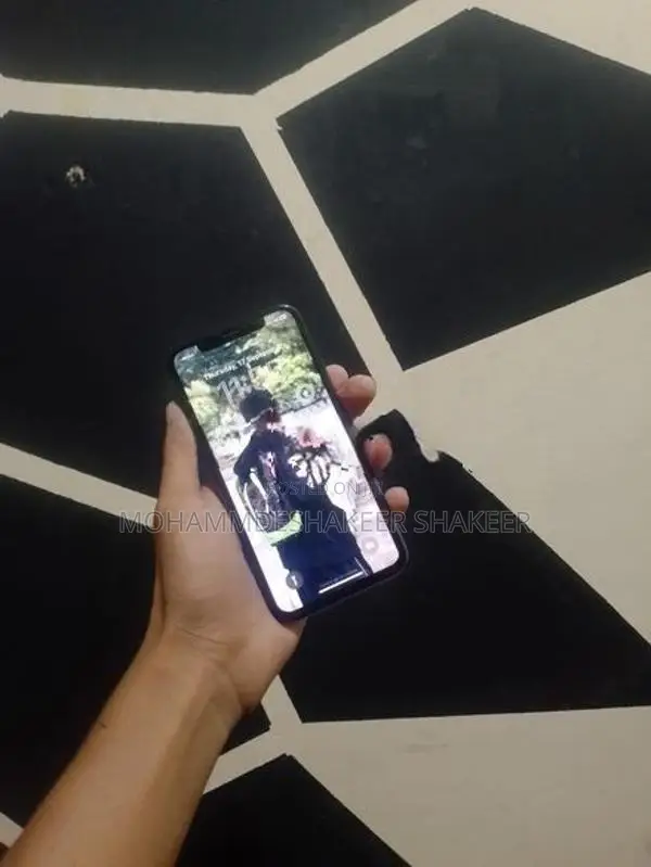 Apple iPhone X (Used)