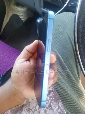 Apple iPhone 13 (Used)